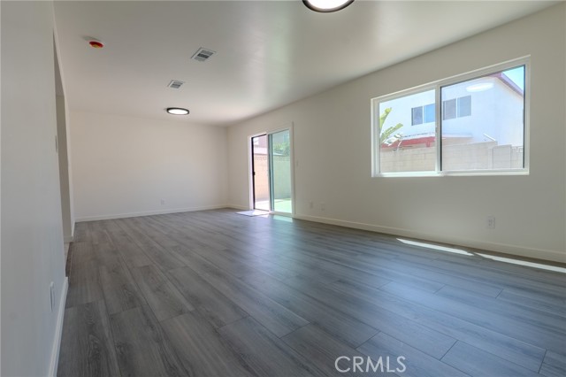 17425 Nauset Court, Carson CA: https://media.crmls.org/medias/0fdbf473-5e2a-44f4-81f9-4627dd63e4b2.jpg