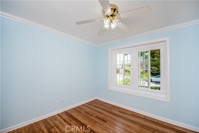 Image 9 of 43 For 5229 Walkerton Street