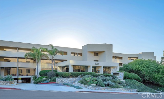 3200 La Rotonda Drive, Rancho Palos Verdes, California 90275, 3 Bedrooms Bedrooms, ,2 BathroomsBathrooms,Residential,For Sale,La Rotonda,SB24064297