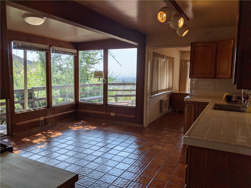 2271 Kitchen View