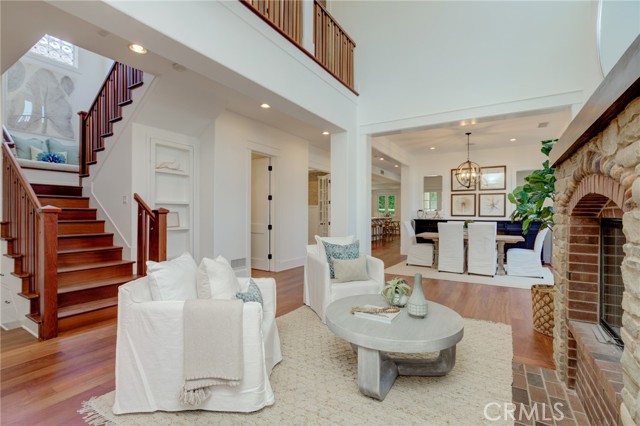 647 15th Street, Manhattan Beach, California 90266, 5 Bedrooms Bedrooms, ,4 BathroomsBathrooms,Residential,Sold,15th,SB21178358