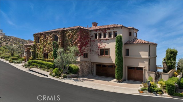 4 Le Conte, Laguna Niguel CA: https://media.crmls.org/medias/0fdf6b7b-48e0-4a12-b1d5-3859e752155e.jpg