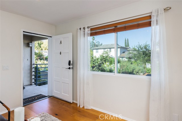 1018 Magnolia Street, South Pasadena CA: https://media.crmls.org/medias/0fdf829a-9119-4d51-974b-bd6f032fa12a.jpg