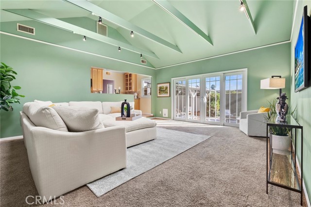 Detail Gallery Image 7 of 18 For 2355 N Sparks St, Burbank,  CA 91504 - 3 Beds | 2 Baths