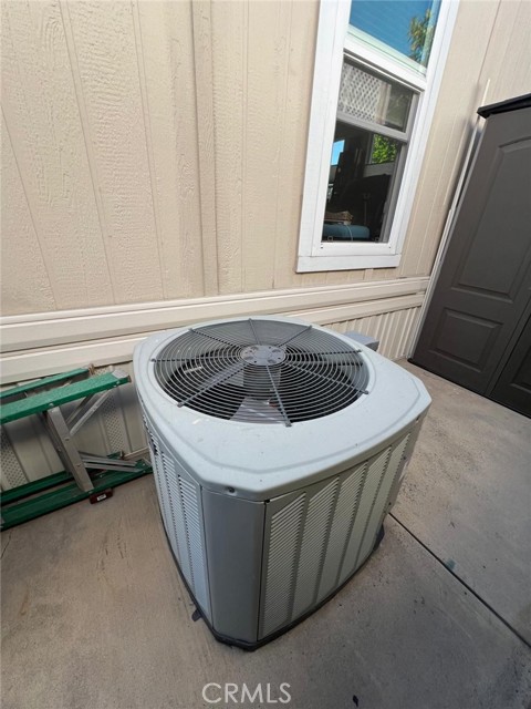 Image 38 of 45 For 215 Clearlake Circle 215