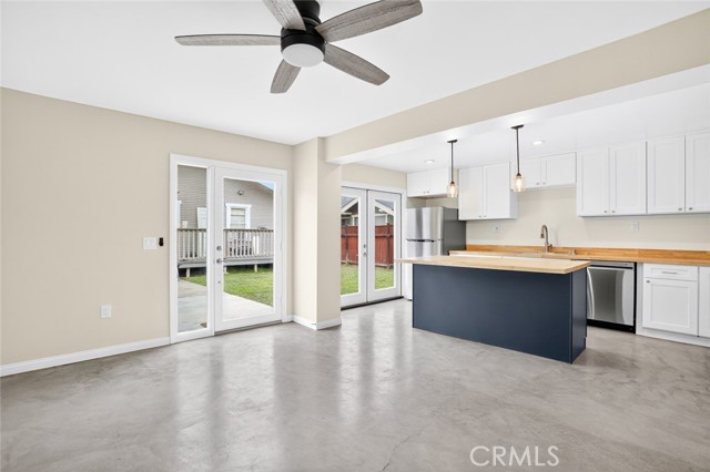 Detail Gallery Image 7 of 22 For 368 a Newport Ave, Long Beach,  CA 90814 - 2 Beds | 1 Baths