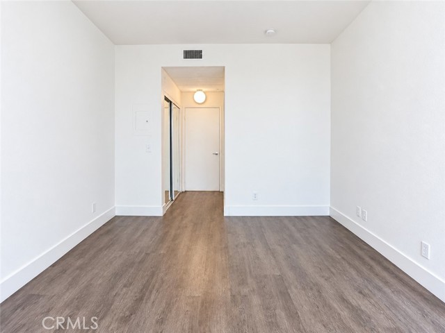 11657 Oxnard Street, 212 photo 16