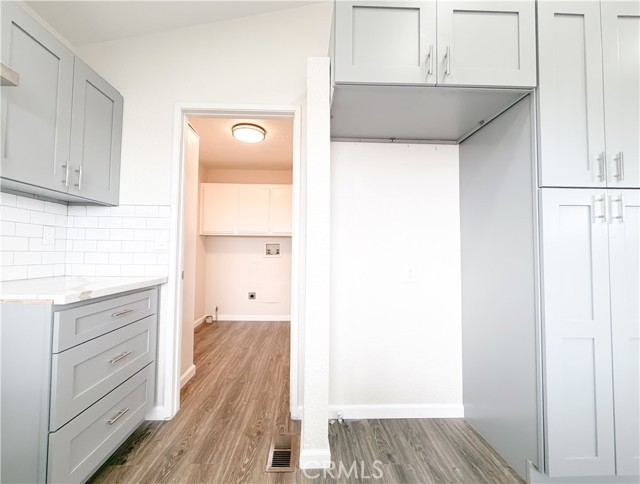 Detail Gallery Image 7 of 22 For 14312 Dover, Mojave,  CA 93501 - 2 Beds | 3 Baths