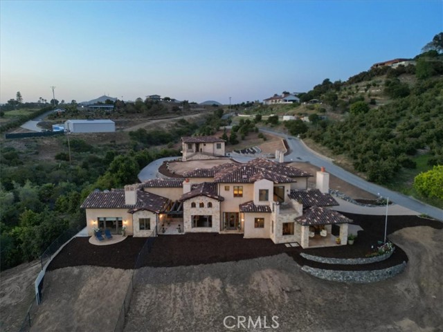 Detail Gallery Image 3 of 72 For 1470 via Chaparral, Fallbrook,  CA 92028 - 7 Beds | 5/2 Baths