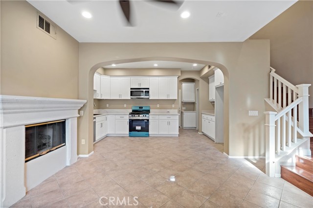 Detail Gallery Image 8 of 42 For 18 Moonstone, Irvine,  CA 92602 - 3 Beds | 2/1 Baths