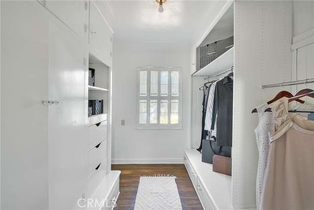 Detail Gallery Image 45 of 75 For 900 S Longwood Ave, Los Angeles,  CA 90019 - 4 Beds | 3/1 Baths