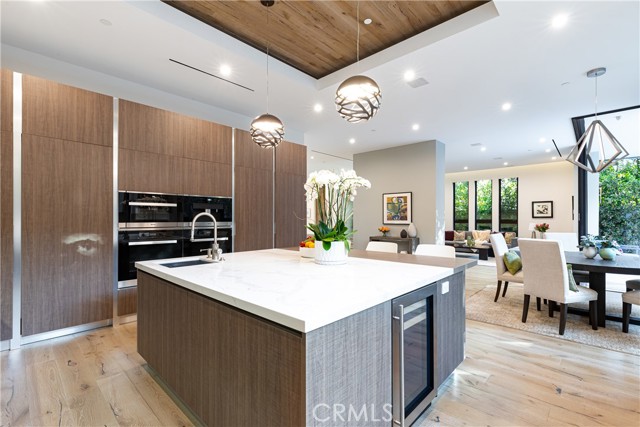 Detail Gallery Image 21 of 49 For 4175 Greenbush Ave, Sherman Oaks,  CA 91423 - 5 Beds | 6 Baths