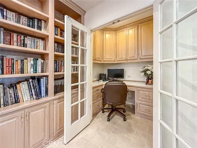 Image 16 of 60 For 17424 Superior