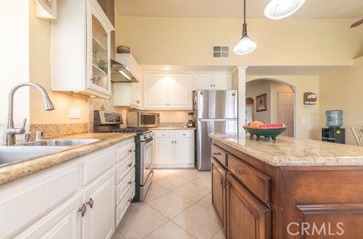 Detail Gallery Image 14 of 54 For 2331 S Pinehurst Pl, Ontario,  CA 91761 - 2 Beds | 2 Baths