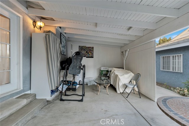 16908 Los Alimos Street, Granada Hills CA: https://media.crmls.org/medias/0fe575ab-6239-40e5-87ef-00433cfe145a.jpg