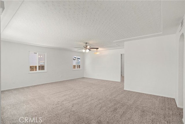 1018 Chester Place, Bakersfield CA: https://media.crmls.org/medias/0fe6a1a7-c018-4d29-89b9-3ded26f9dfff.jpg
