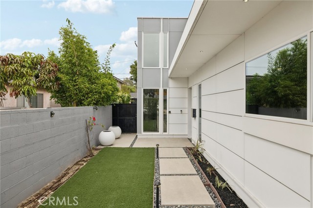 Detail Gallery Image 5 of 71 For 4354 Keystone Ave, Culver City,  CA 90232 - 5 Beds | 4/1 Baths