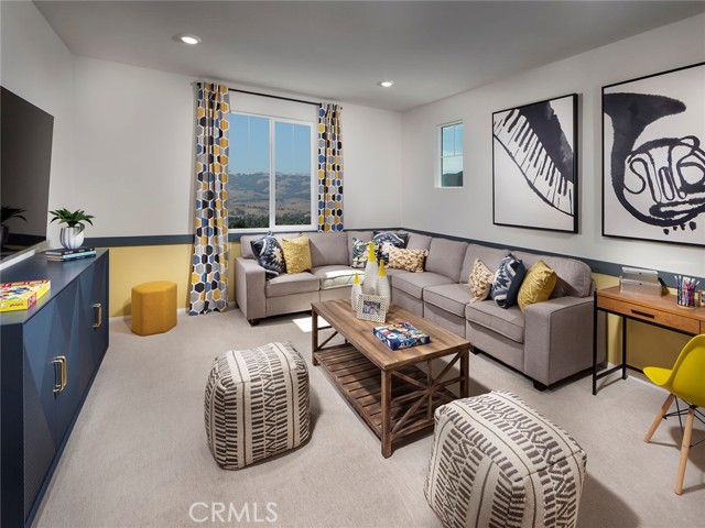 Detail Gallery Image 11 of 14 For 19520 Hanging Rock Rd, Lake Elsinore,  CA 92532 - 4 Beds | 3 Baths