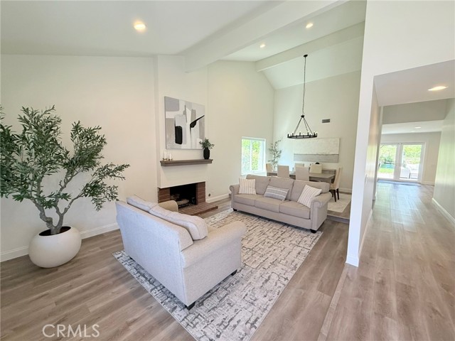 Image 3 of 28 For 26871 Recodo Ln