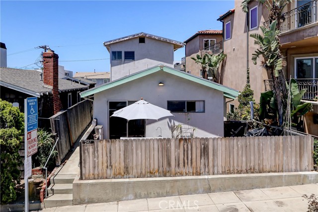 241 33rd Street, Hermosa Beach, California 90254, 2 Bedrooms Bedrooms, ,1 BathroomBathrooms,Residential,Sold,33rd,SB23145037