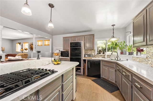 5893 Oak Knolls Road, Simi Valley CA: https://media.crmls.org/medias/0fe72c7d-1b34-4f6d-9930-a02885e263d5.jpg