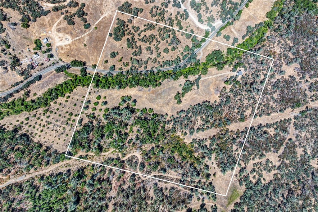https://media.crmls.org/medias/0fe76a31-798b-48c3-a338-648685a74957.jpg?preset=X-Large