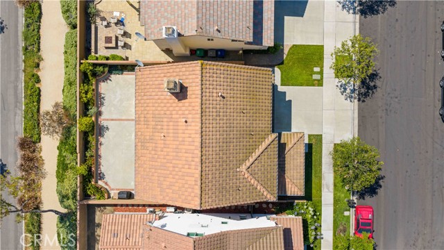 11 Asbury, Irvine CA: https://media.crmls.org/medias/0fe78c6c-8c09-4ee7-8b52-ba05d2d8dcbf.jpg