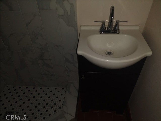 Detail Gallery Image 16 of 22 For 1040 Cedar Ave #8,  Long Beach,  CA 90813 - 2 Beds | 2 Baths