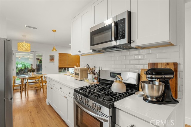 Detail Gallery Image 6 of 41 For 1221 San Jacinto, Redlands,  CA 92373 - 3 Beds | 2/1 Baths