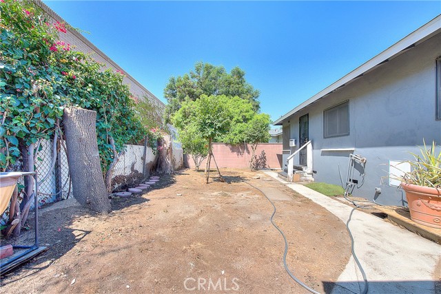 1462 E Burton Street, Anaheim, California 92805, 2 Bedrooms Bedrooms, ,2 BathroomsBathrooms,Residential,For Sale,1462 E Burton Street,CRCV24168283