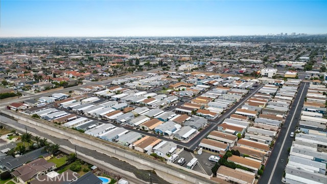 9850 Garfield, Huntington Beach CA: https://media.crmls.org/medias/0feb1d9f-8c02-4aeb-8ae2-8a66877bf8b5.jpg