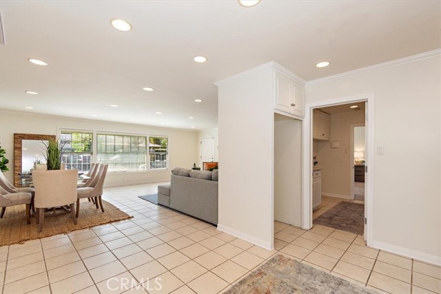 Detail Gallery Image 13 of 37 For 24255 Ocean Ave, Torrance,  CA 90505 - 3 Beds | 2 Baths