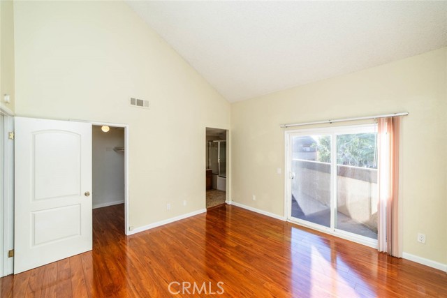 Detail Gallery Image 10 of 28 For 923 Lombard Ct, Costa Mesa,  CA 92626 - 3 Beds | 2/1 Baths