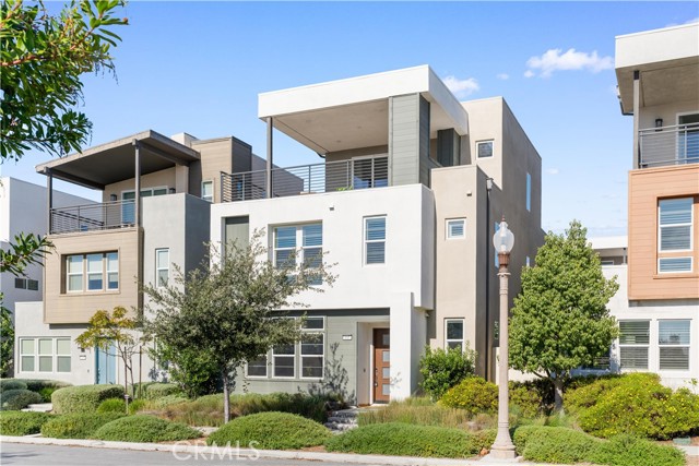 Detail Gallery Image 4 of 59 For 105 Chorus, Irvine,  CA 92618 - 4 Beds | 3/2 Baths