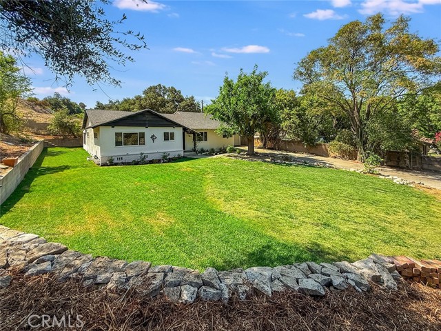 Detail Gallery Image 3 of 39 For 24022 Wildwood Canyon Rd, Newhall,  CA 91321 - 3 Beds | 2 Baths