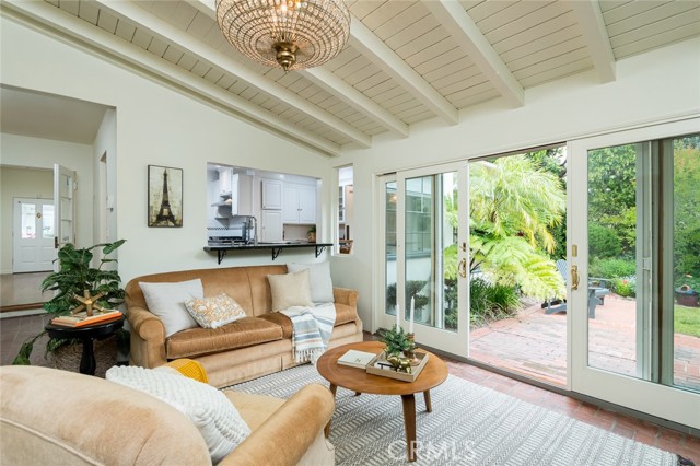 Detail Gallery Image 19 of 34 For 3554 Yorkshire Rd, Pasadena,  CA 91107 - 2 Beds | 2 Baths