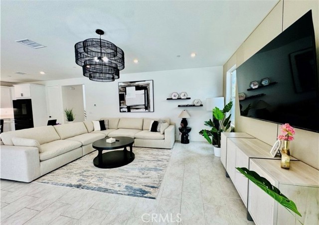 295 Autumn Way, Mission Viejo CA: https://media.crmls.org/medias/0fee00dd-2458-4d6c-b752-546d2dbe27ec.jpg