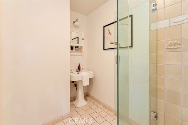 Detail Gallery Image 42 of 74 For 354 N Canon Ave, Sierra Madre,  CA 91024 - 4 Beds | 3/1 Baths