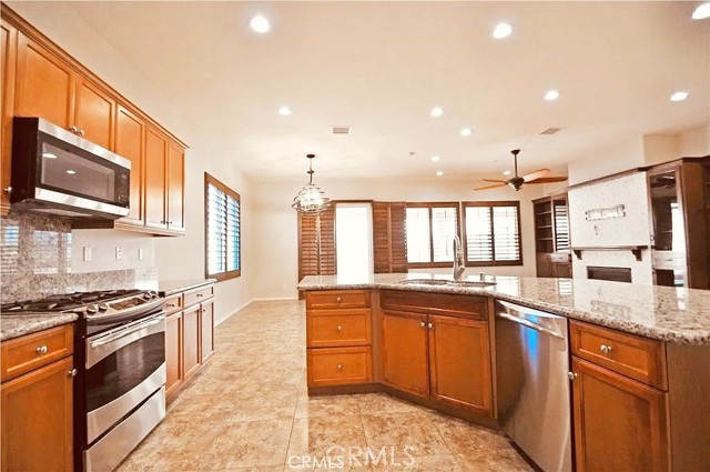 1473 Peters Canyon, Beaumont CA: https://media.crmls.org/medias/0fef3315-7241-4c62-ae89-cd98f26e04e9.jpg