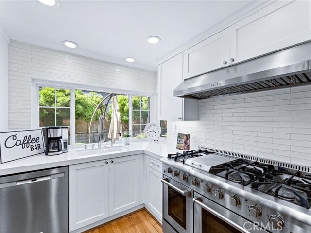 Detail Gallery Image 13 of 42 For 8871 Dorsett Dr, Huntington Beach,  CA 92646 - 4 Beds | 3 Baths