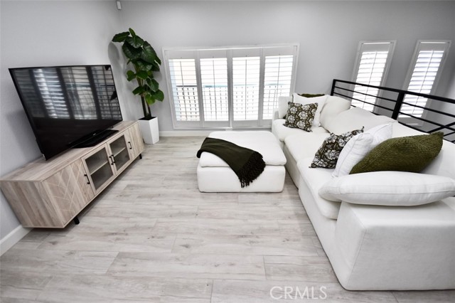 Detail Gallery Image 13 of 51 For 26 Santa Catalina Aisle, Irvine,  CA 92606 - 4 Beds | 2/1 Baths