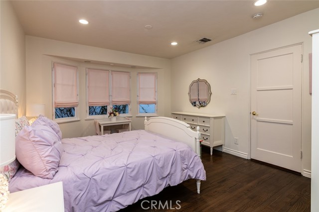 Detail Gallery Image 29 of 47 For 1731 W Kenneth Rd, Glendale,  CA 91201 - 3 Beds | 2 Baths