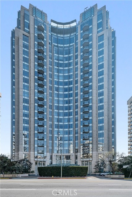 10776 Wilshire Boulevard, Los Angeles CA: https://media.crmls.org/medias/0ff03be6-40f0-4ab4-8e71-f086c0e92d07.jpg