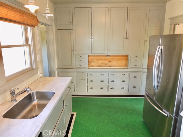 Detail Gallery Image 15 of 24 For 353 Newport Ave, Long Beach,  CA 90814 - 2 Beds | 1 Baths
