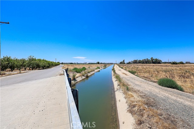 1777 Bird, Livingston CA: https://media.crmls.org/medias/0ff08c3f-1bc6-4df4-97b4-561b3330bdb6.jpg