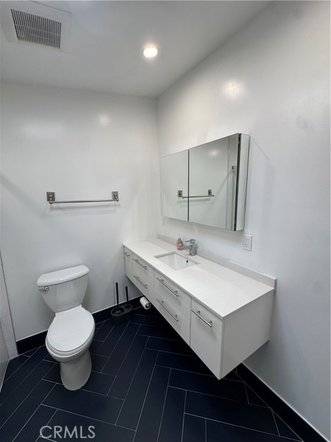 Detail Gallery Image 16 of 17 For 6439 1/2 Graves Ave, Lake Balboa,  CA 91605 - 0 Beds | 1 Baths