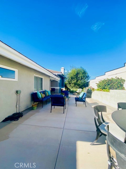 820 Gardenia Way, Corona del Mar CA: https://media.crmls.org/medias/0ff34aa4-c10d-4070-a7ff-b558d8b3c593.jpg