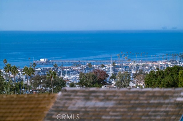 3 White Water Drive, Corona del Mar CA: https://media.crmls.org/medias/0ff3acd7-b48f-49f8-9ad2-81c90a93dae2.jpg