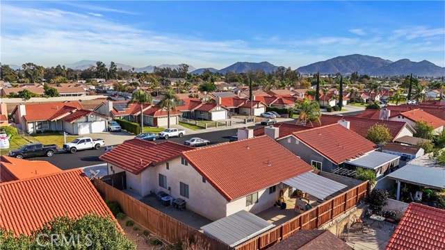 Detail Gallery Image 5 of 39 For 9380 Sultana Ave, Fontana,  CA 92335 - 3 Beds | 2 Baths