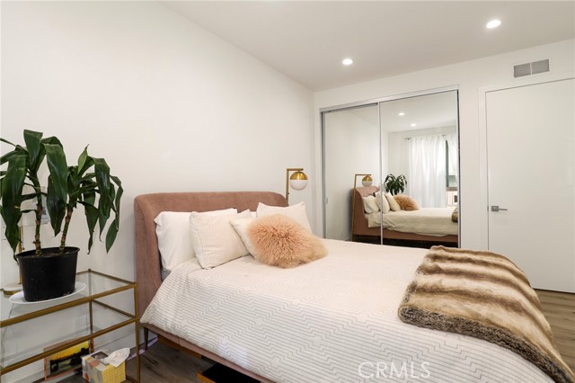 Detail Gallery Image 18 of 25 For 11723 Goshen Ave #103,  Los Angeles,  CA 90049 - 3 Beds | 2 Baths